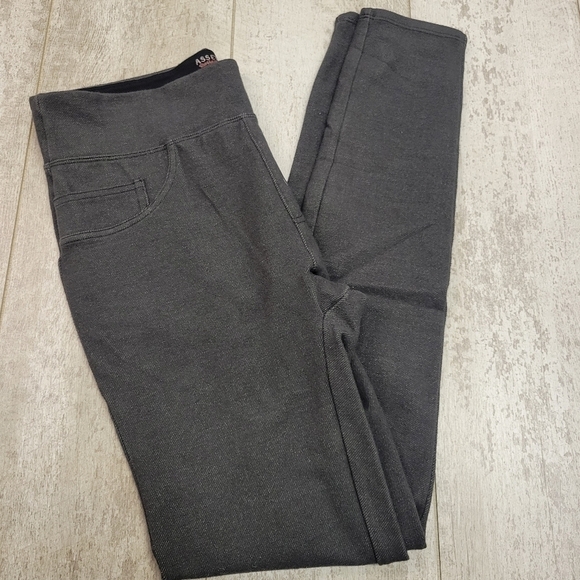 Assets by Spanx Charcoal Gray Leggings Size Medium - Picture 1 of 8